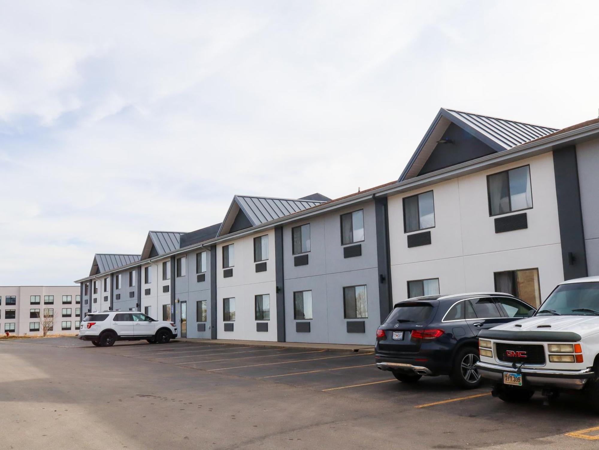 Travelodge By Wyndham Rapid City - Black Hills Eksteriør billede